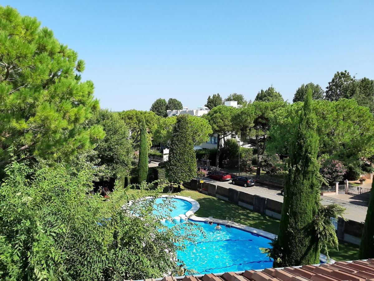 Appartamento Genziana - Con Vista Piscina E Garage Sirmione Exterior foto