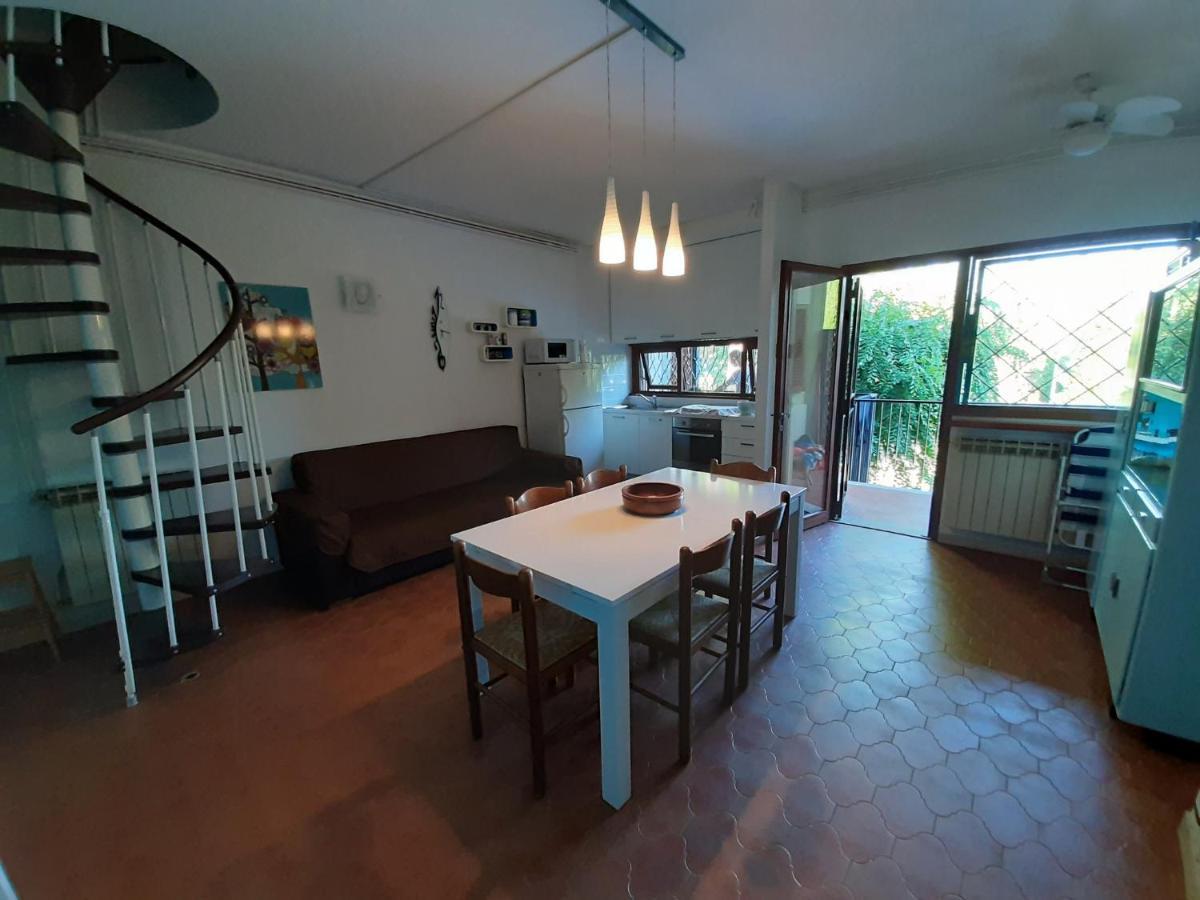 Appartamento Genziana - Con Vista Piscina E Garage Sirmione Exterior foto